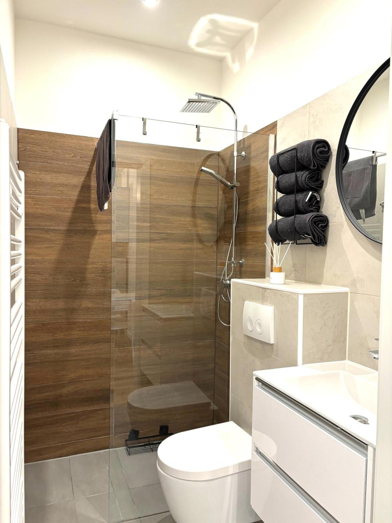 Traumhafte Wohnung Fuer 2, Walk In Dusche, Extra Kueche, Nespresso, Zentral Vienne Extérieur photo