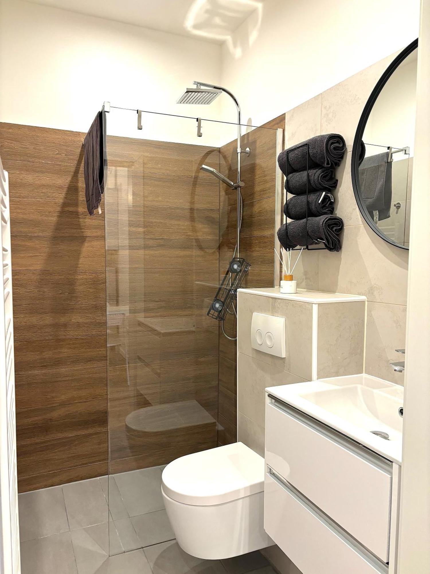 Traumhafte Wohnung Fuer 2, Walk In Dusche, Extra Kueche, Nespresso, Zentral Vienne Extérieur photo
